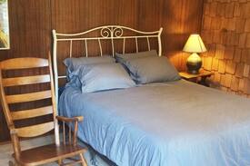 Burnaby House | Burnaby Cabin Getaway in the City