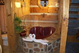 Pigeon Forge Cabin | Hillbilly Hideaway