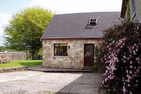 Kilkeedy Cabin | Burren Lakeside Cottage, County Clare