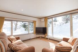 Rusutsu House | Yotei Moon 5Bdrm Chalet, Rusutsu