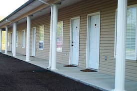 Jamestown Hotel | Riverside Inn