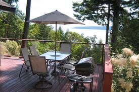 Galiano House | Bluff View Cottage