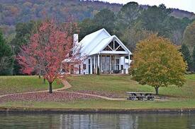 Scottsboro House | Farmhouse on the Lake