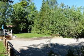 Sauble Beach Cabin | Our Barefoot Bungalow - 3 minute walk to the beach