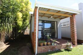 Berea House | Nahoon Plush Guest Accommodation