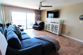 Madeira Beach Apartment | Las Brisas 403 Madeira Beach 3 Bedroom 2 Bath Beautifully Upgraded Free WIFI