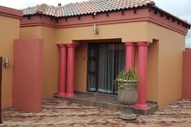 Thohoyandou Hotel | Thavhani Guest House