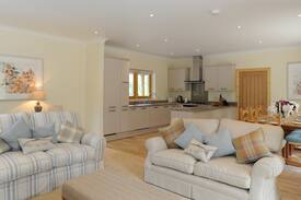 Aboyne House | Contemporary Riverside Lodge - Royal Deeside