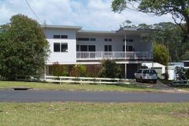 Bendalong House | 'Andagen' a spacious Bendalong holiday home directly across from Washerwomans beach reserve