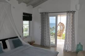 Shoal Bay House | Villa Catalina, two bedroom cottage with seaview
