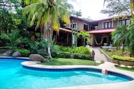 Tamarindo Hotel | Bonga House Dorms