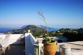Pianoconte House | Il Gelso deliziosa e panoramica casetta con patio