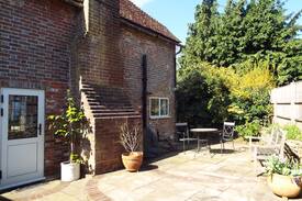 Elstead House | Holmwood Bothy, Elstead, Surrey