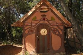 Geyserville House | A Fairy-tale Gingerbread House