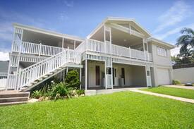 Picnic Bay House | ISLAND ADVENTURE HOLIDAY HOUSE