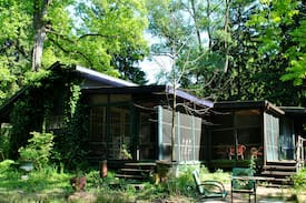Lakeside Cabin | Floyd's Cottage in Lakeside, Michi