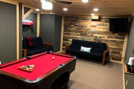 North Troy Villa | Journeys End Chalet - Minutes to Jay Peak!