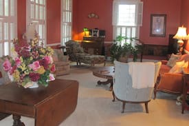 Wiggins House | Mimi's Elegant Country Home