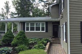 Adams Basin House | Quaint and spacious apartment in Spencerport