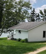 Sullivan Cabin | Edgewater Cabins in Sullivan Harbor