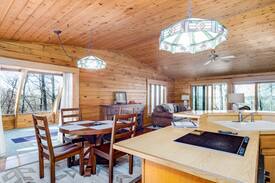 Bonnots Mill House | Secluded "Heaven" w/ jacuzzi, sauna, sunset view