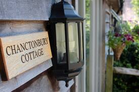 Steyning Cabin | Chanctonbury Cottage perfect for the South Downs
