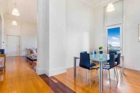 Kennington Apartment | Luxury with Balcony Views - St Aidan’s Park