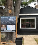 Whitney Hotel | ROLLING RAPIDS MOTEL ROOM 4