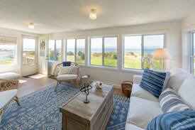 Fairhaven Cabin | Lovely Day - Beachfront