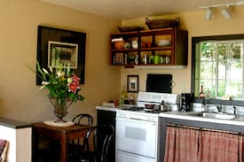 Friday Harbor Cabin | Cabin at Willows Pond Retreat