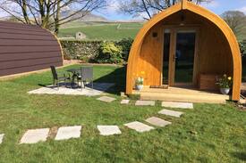 Horton in Ribblesdale Bed & Breakfast | Ingleborough Micro Lodge