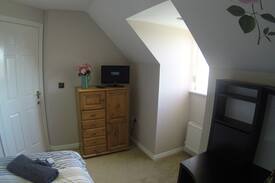 Swindon Bed & Breakfast | Single Rm Family Home North Swindon