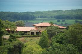 Portalon Villa | Casa de Leones! Manuel Antonio/Ocean View Villa!