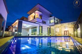 Cheng Villa | Private Swimming Pool + KTV in Aoya Villa Malacca