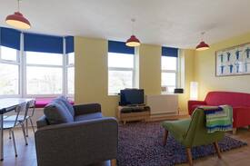 Broadstairs Apartment | Trinity Flat –2 mins to beach, cosy, secret garden