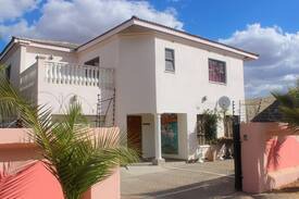 Francistown House | THE UPPER ROOM GUEST HOUSE
