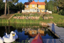 Uppsala House | Lovely Lakehouse in calm area