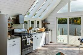 Newbury Cabin | Relaxing Sunapee Overwater Cottage