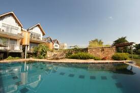 Kireka House | Yellow Haven Crested Crane