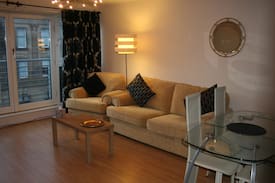Tradeston Apartment | KQ GLASGOW a Clyde View Self Catering Apartments