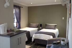 Swellendam House | Keurbomen Village