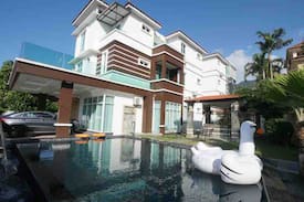 Batu Ferringhi Villa | Luxury Villa w/Private Pool KTV BBQ 20Pax 豪华别墅私人泳池