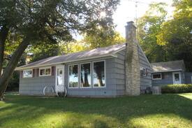 Gills Rock Cabin | Gull Cottage Waterfront Home on Washington Island