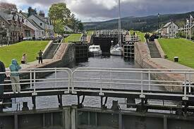 Fort Augustus Cabin | Crianlarich Cottage by Loch Ness in the Highlands