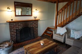 Beechworth Cabin | Beechworth Camellia Cottage