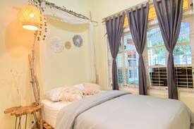 Central Yogyakarta House | TinoGona Homestay (rooftop 5 minutes to Malioboro)