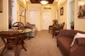 Columbia Apartment | Rooms on Cherry - "The Mizzou Room"
