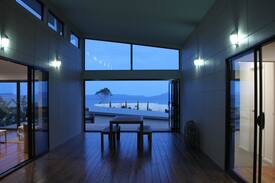 Swansea House | Hazards View @ Aqua Sands