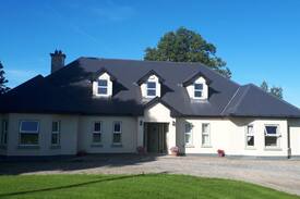 Bruff House | Stylish family home in scenic Lough Gur