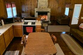 Kimbolton Cabin | Hill-N-Dale Cabin